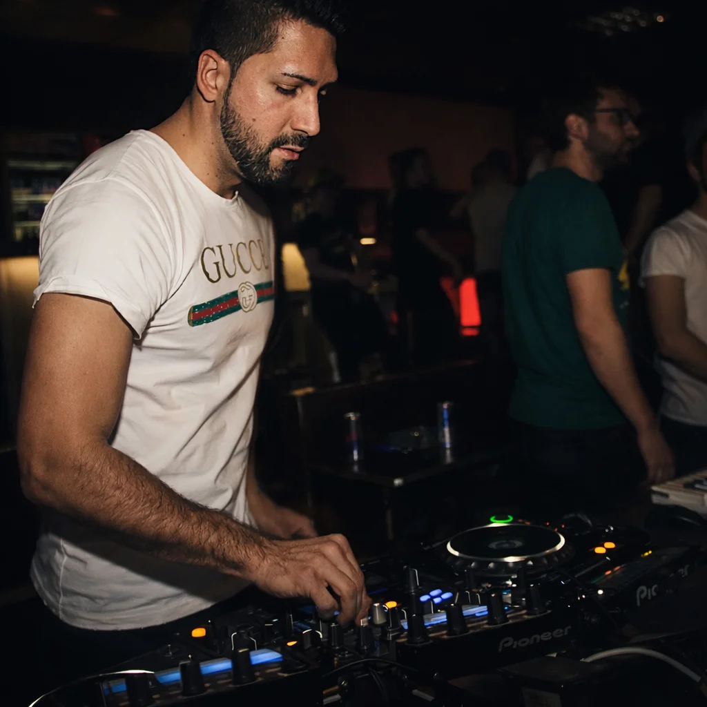 Baila Verde Moment 4